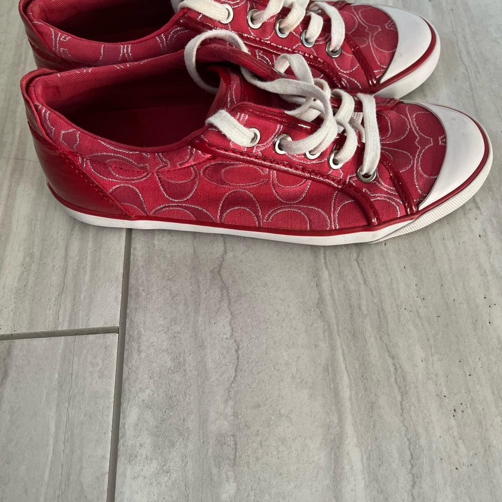 Coach Red and White Sneakers Vibrant Casual Style - Picture 3 of 8